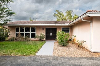5317 Mckinley St, Hollywood, FL 33021