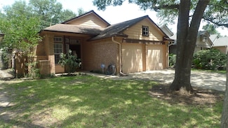 7772 Park Falls Dr, Houston, TX 77095