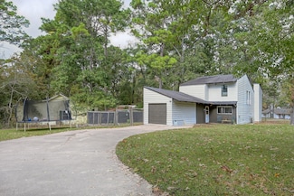 141 N Pine Harbour Dr, Coldspring, TX 77331