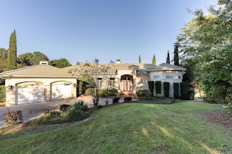 124 Springs Ct N, Lizella, GA 31052