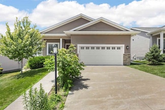 281 Danielle St, Iowa City, IA 52245