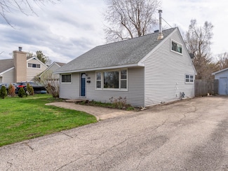 348 Behm Dr, Grayslake, IL 60030