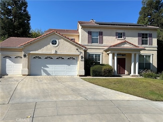 2602 E Deyoung Dr, Fresno, CA 93720