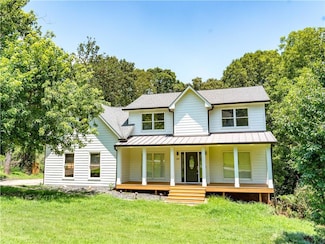 281 Timber Laurel Ln, Lawrenceville, GA 30043