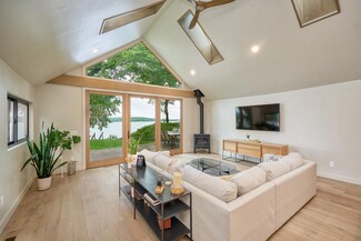 2877 Lake Shore Ave, Maple Plain, MN 55359