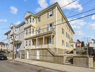 52 Pitman St, Fall River, MA 02723