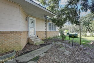 1001 Mimosa Ln, Saint Martinville, LA 70582