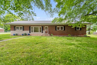 300 S High Ave, Ash Grove, MO 65604
