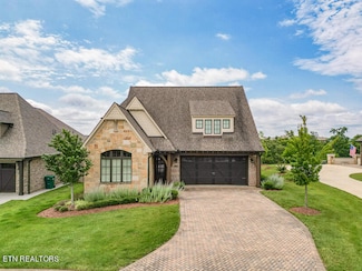 166 E Highlands Cir, Lenoir City, TN 37772