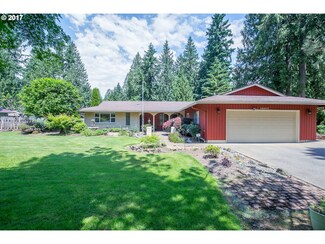 18983 S Forest Grove Loop, Oregon City, OR 97045