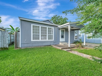 1214 W 6th St, Freeport, TX 77541