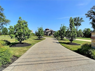 32894 Lake Rd, Avon Lake, OH 44012