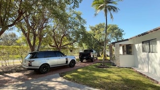 10041 Haitian Dr, Cutler Bay, FL 33189