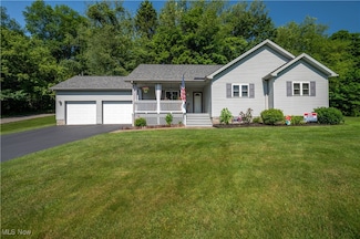 440 Lyons Ave, East Palestine, OH 44413