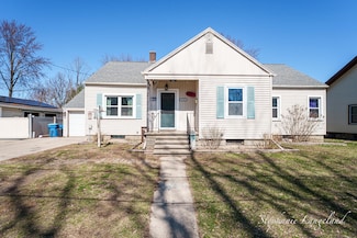 263 Lincoln St, Coopersville, MI 49404