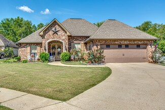 102 Mannheim Cove, Canton, MS 39046
