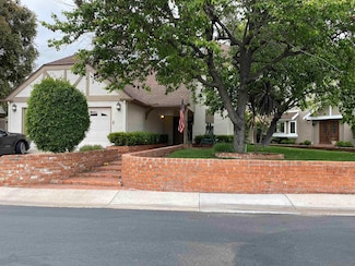 10828 Charing Cross Rd, Spring Valley, CA 91978