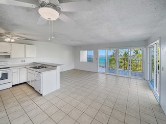 77-6311 Alii Dr Unit 301, Kailua Kona, HI 96740