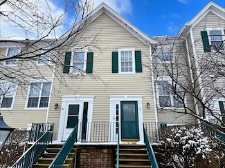 1116 Village Center Pkwy, Aurora, IL 60506