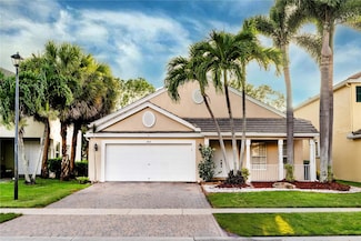 262 Kensington Way, West Palm Beach, FL 33414