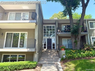 1111 N Old Woodward Ave Unit 4, Birmingham, MI 48009