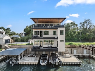 946 Euel Moore Dr, Kingsland, TX 78639