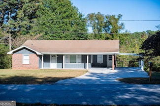 8196 Lakeview Dr SW, Covington, GA 30014