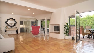 559 S Mountain View Dr, Palm Springs, CA 92264