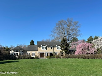 8 Woods End Rd, Rumson, NJ 07760