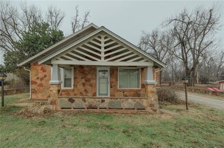 1315 S Division St, Guthrie, OK 73044