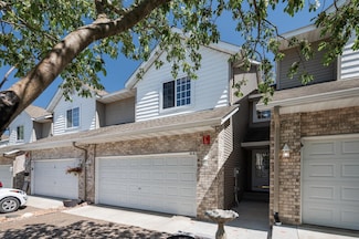 441 Pleasant Ln, Chaska, MN 55318