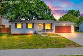 312 Airport Dr, Holly, MI 48442