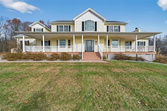 106 Fox Hill Run, Rock Tavern, NY 12575