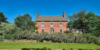 17 East St, Lenox, MA 01240