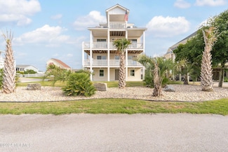 103 18th St, Emerald Isle, NC 28594
