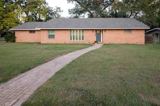 3404 Silverwood Dr, Tyler, TX 75701