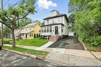 535 Center Place, Teaneck, NJ 07666