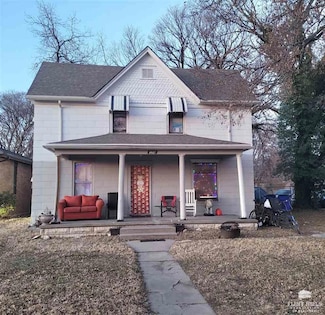 328 W 7th St, Junction City, KS 66441