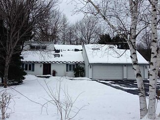 6064 Thornwood Dr, Hamburg, NY 14075
