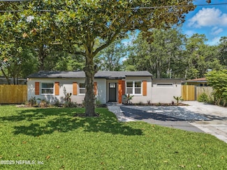 6114 Suwanee Rd, Jacksonville, FL 32217