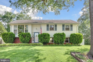 14613 Baugher Dr, Centreville, VA 20120