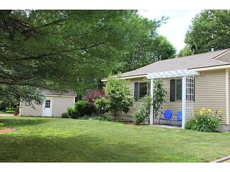 14 Parillo St, Lisbon Falls, ME 04252