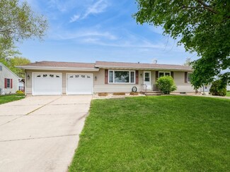 338 E South St, Lisbon, IA 52253
