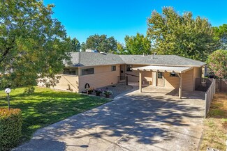 588 Ridge Rd, Redding, CA 96003