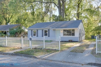 312 Shawen Dr, Hampton, VA 23669