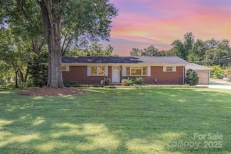 2011 Mountain Creek Rd, Albemarle, NC 28001