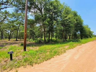 24714 Derry St, Hempstead, TX 77445