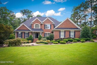 160 Lakeside Ct, Pinehurst, NC 28374