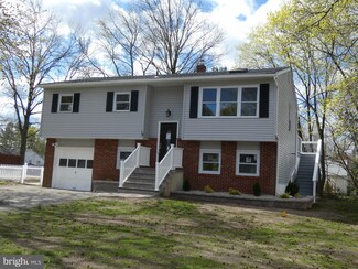 19 Maple Ave, Hightstown, NJ 08520