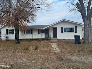 904 S Wyandotte Ave, Baxter Springs, KS 66713